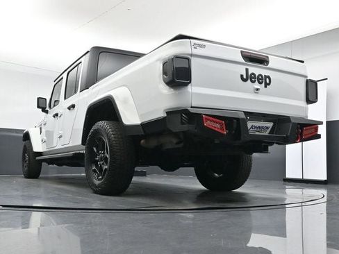 Used 2022 Jeep Gladiator Mojave AWD/4WD image 33