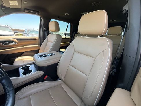Used 2023 Chevrolet Tahoe Premier AWD/4WD image 4