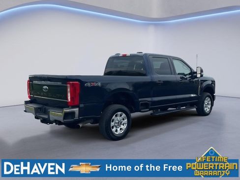 Used 2023 Ford F250 XLT AWD/4WD image 6