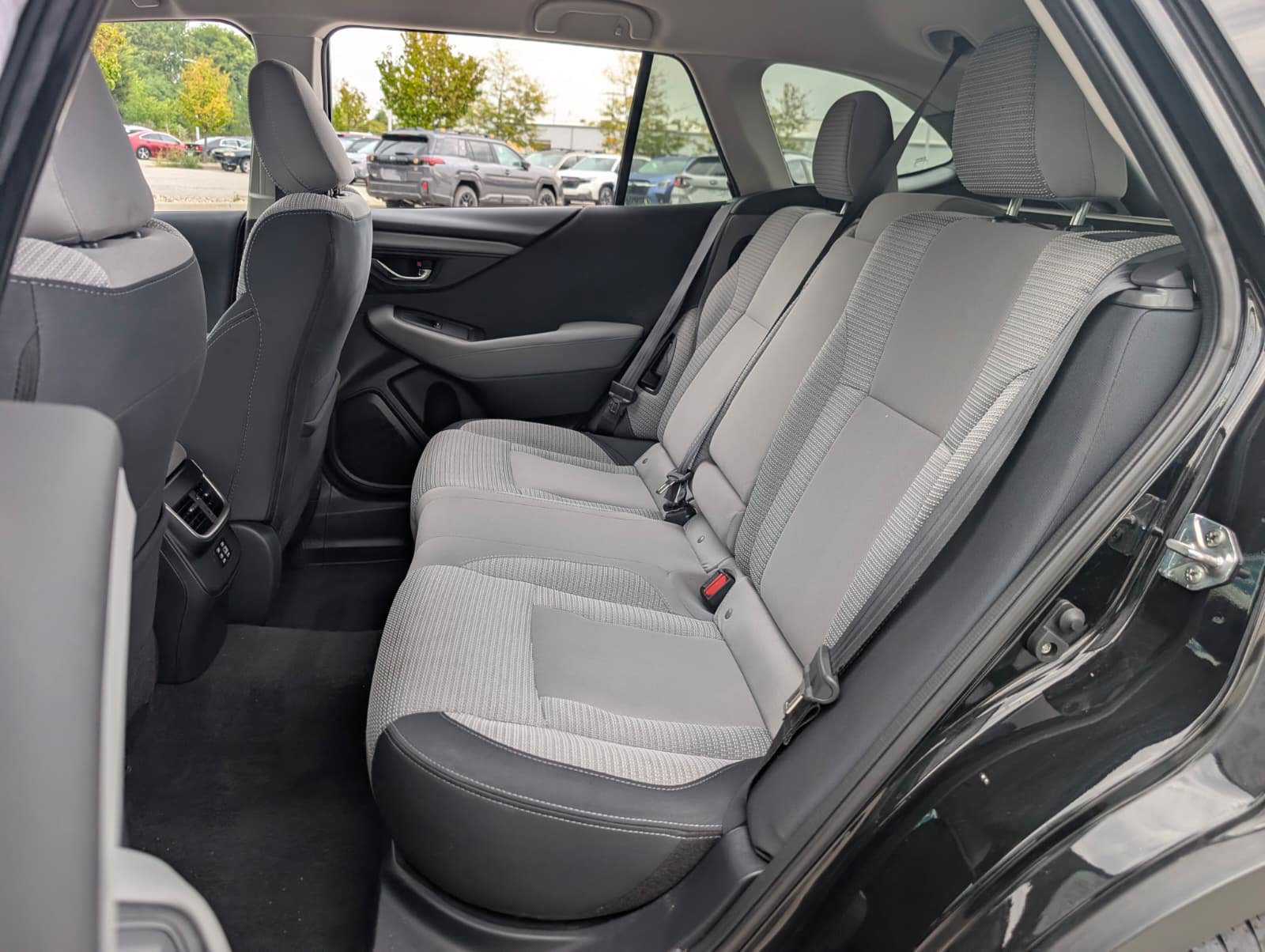 Certified 2025 Subaru Outback Premium AWD/4WD image 29