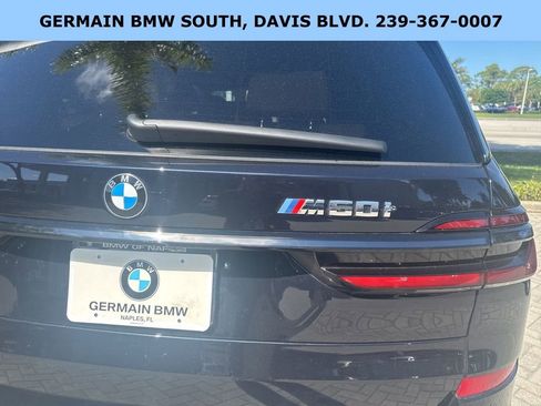 Used 2025 BMW X7 M60i image 9