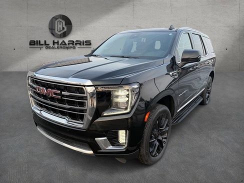 Used 2023 GMC Yukon SLT w/ SLT Luxury Package image 2