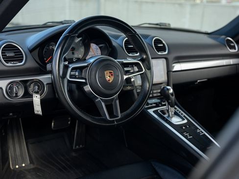 Used 2018 Porsche 718 Cayman S image 7