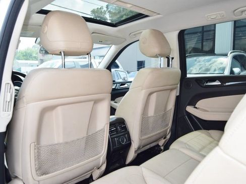 Used 2019 Mercedes-Benz GLS 450 4MATIC image 33