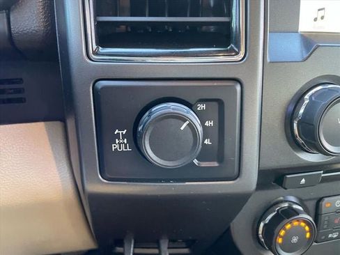 Used 2018 Ford F150 XLT w/ Equipment Group 302A Luxury image 24