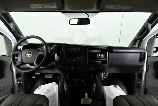 New 2025 Chevrolet Express 3500 Extended RWD image 18