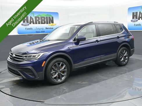 Used 2023 Volkswagen Tiguan SE FWD image 1