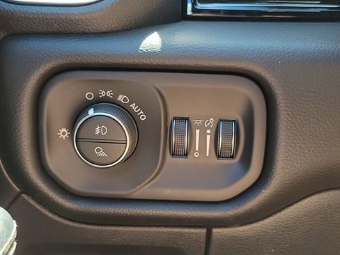 New 2026 RAM 1500 Laramie AWD/4WD image 24