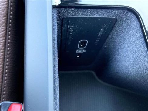 Used 2023 Volvo XC90 T8 Plus w/ Protection Package Premier image 37