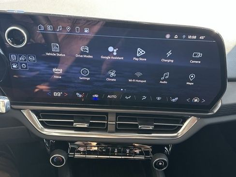 Certified 2025 Chevrolet Equinox EV LT w/ Comfort Package image 29