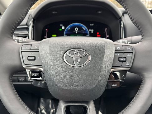 New 2025 Toyota Camry LE w/ Convenience Package FWD image 25