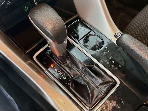Used 2022 Mitsubishi Eclipse Cross ES FWD image 20