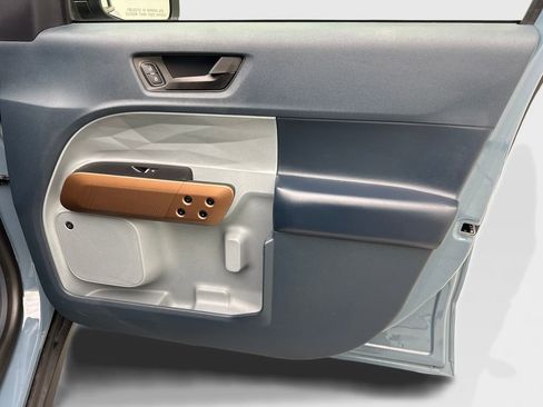 Used 2022 Ford Maverick Lariat w/ Lariat Luxury Package image 48