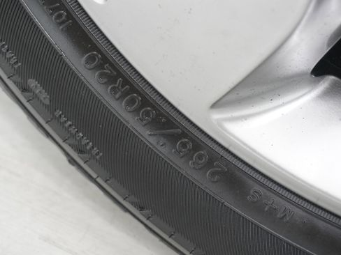 Used 2013 Jeep Grand Cherokee Limited w/ Luxury Group II image 29