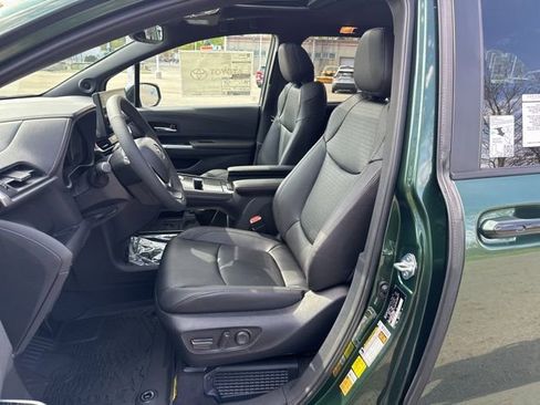 New 2026 Toyota Sienna XLE Woodland Edition AWD/4WD image 11