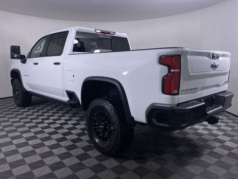 New 2026 Chevrolet Silverado 2500 ZR2 AWD/4WD image 19