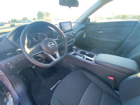 New 2025 Nissan Sentra SV image 15