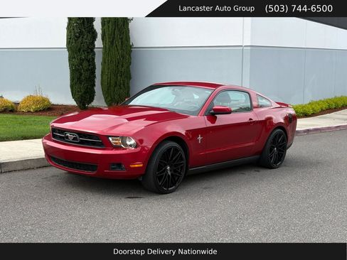 Used 2010 Ford Mustang Coupe RWD image 1