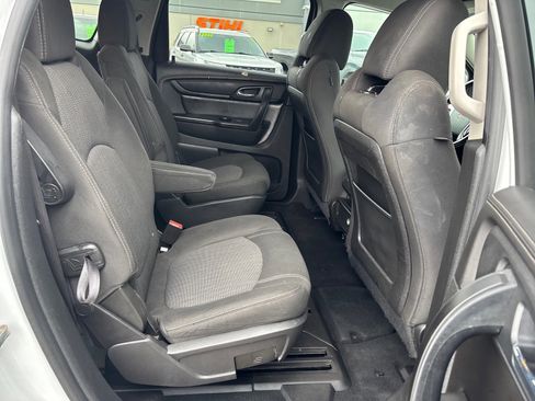 Used 2017 Chevrolet Traverse LT w/ Graphite Special Edition image 15