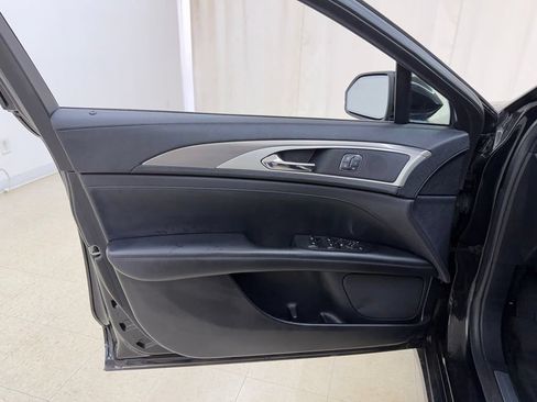 Used 2020 Lincoln MKZ AWD image 16