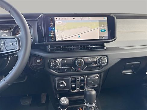 New 2025 Jeep Gladiator Sport image 13