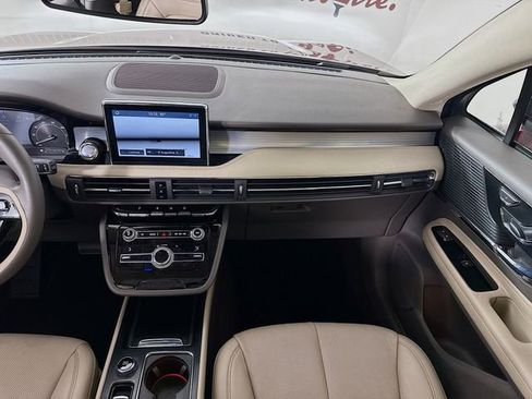 Used 2020 Lincoln Corsair FWD image 28