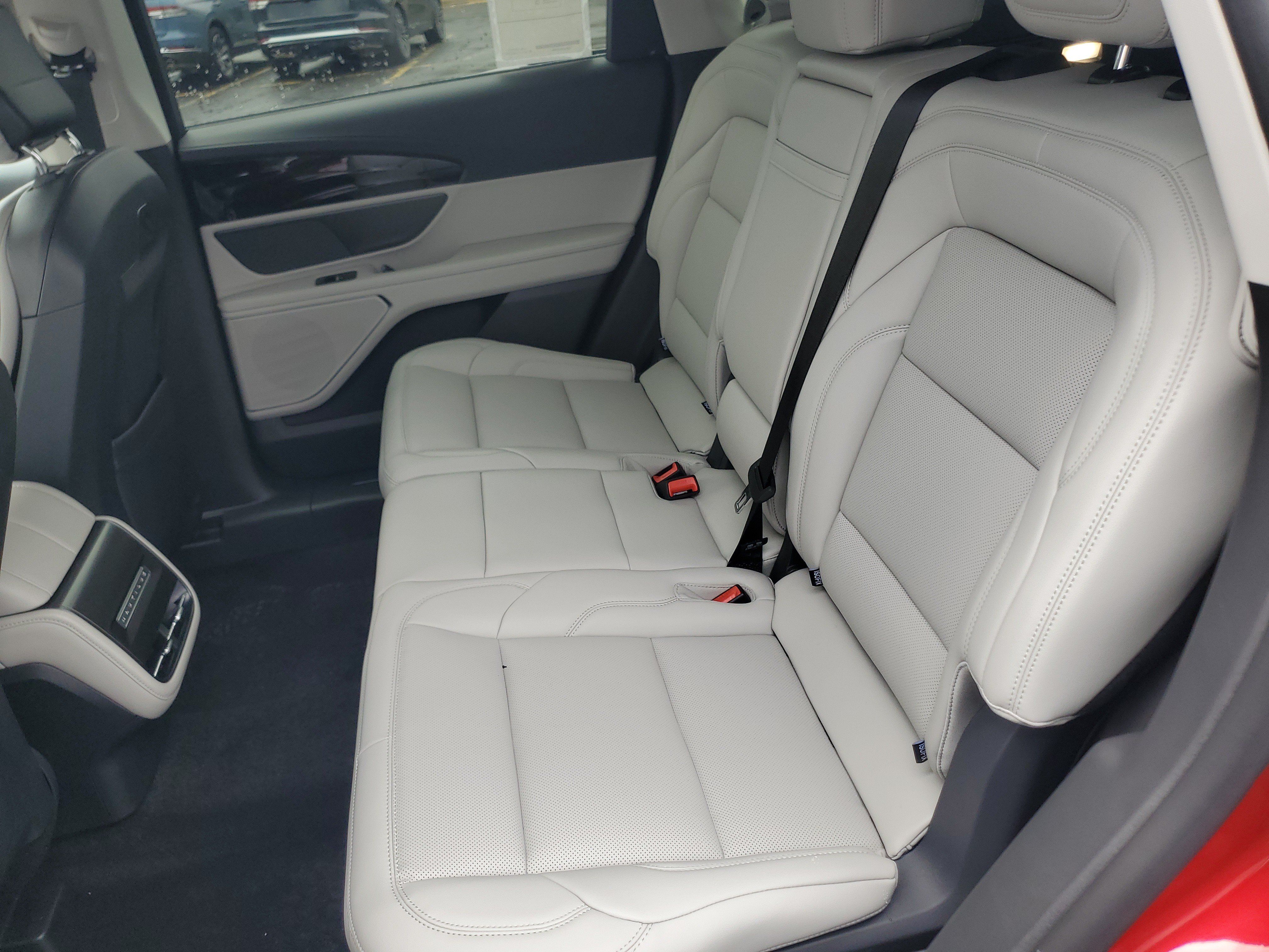 New 2026 Lincoln Nautilus Premier AWD/4WD image 30