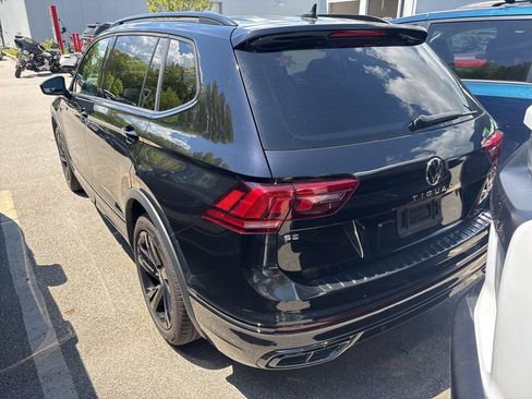 Used 2024 Volkswagen Tiguan SE R-Line AWD/4WD image 4
