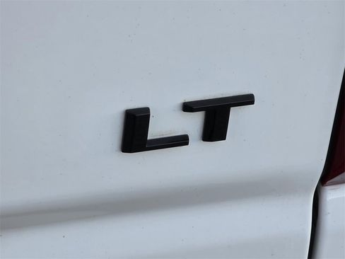 Used 2021 Chevrolet Silverado 1500 LT Trail Boss w/ Convenience Package II image 32