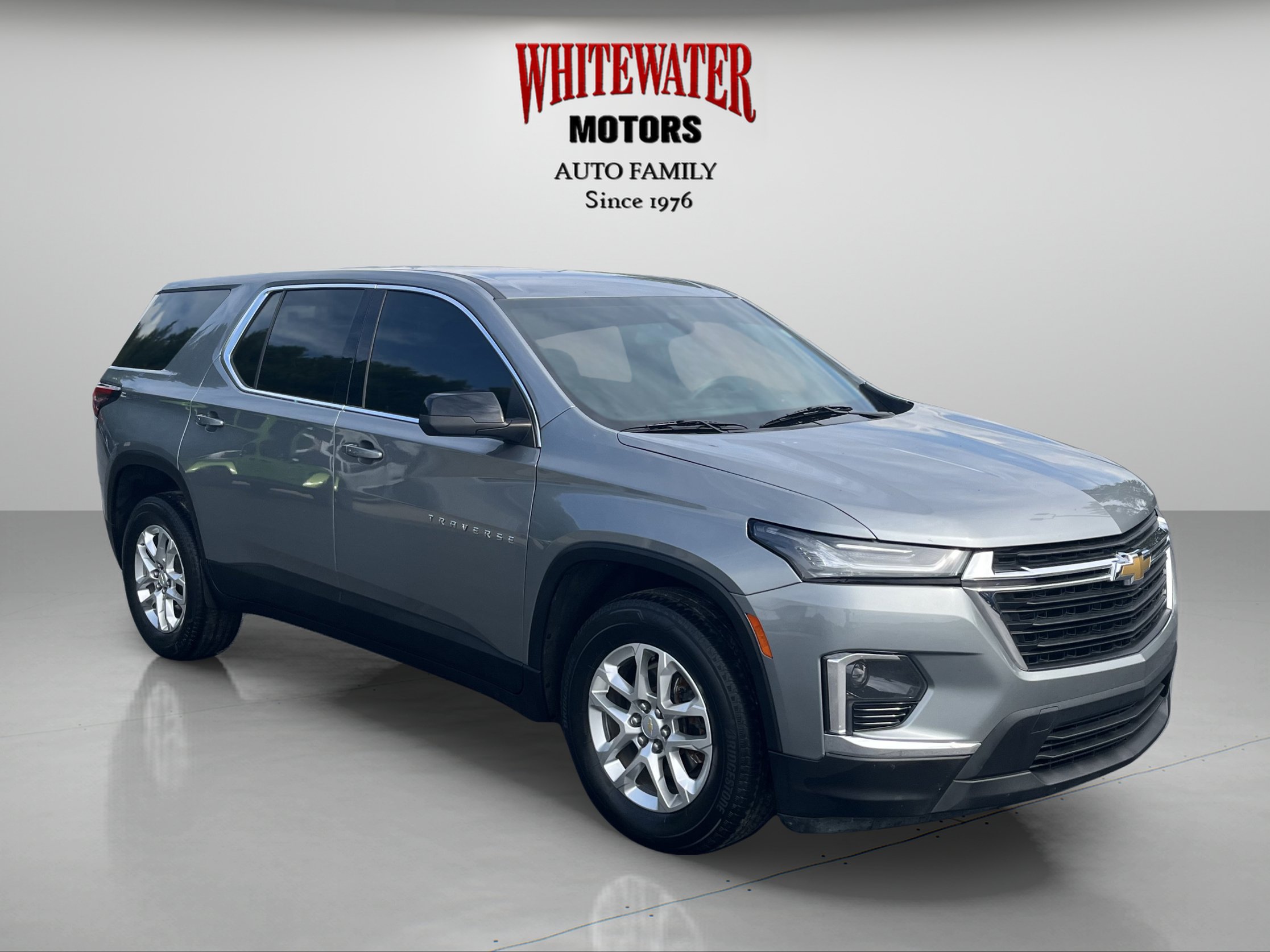Used 2023 Chevrolet Traverse LS FWD image 7