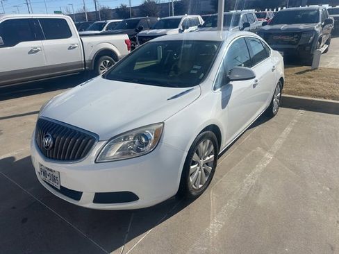Used 2016 Buick Verano Base image 2