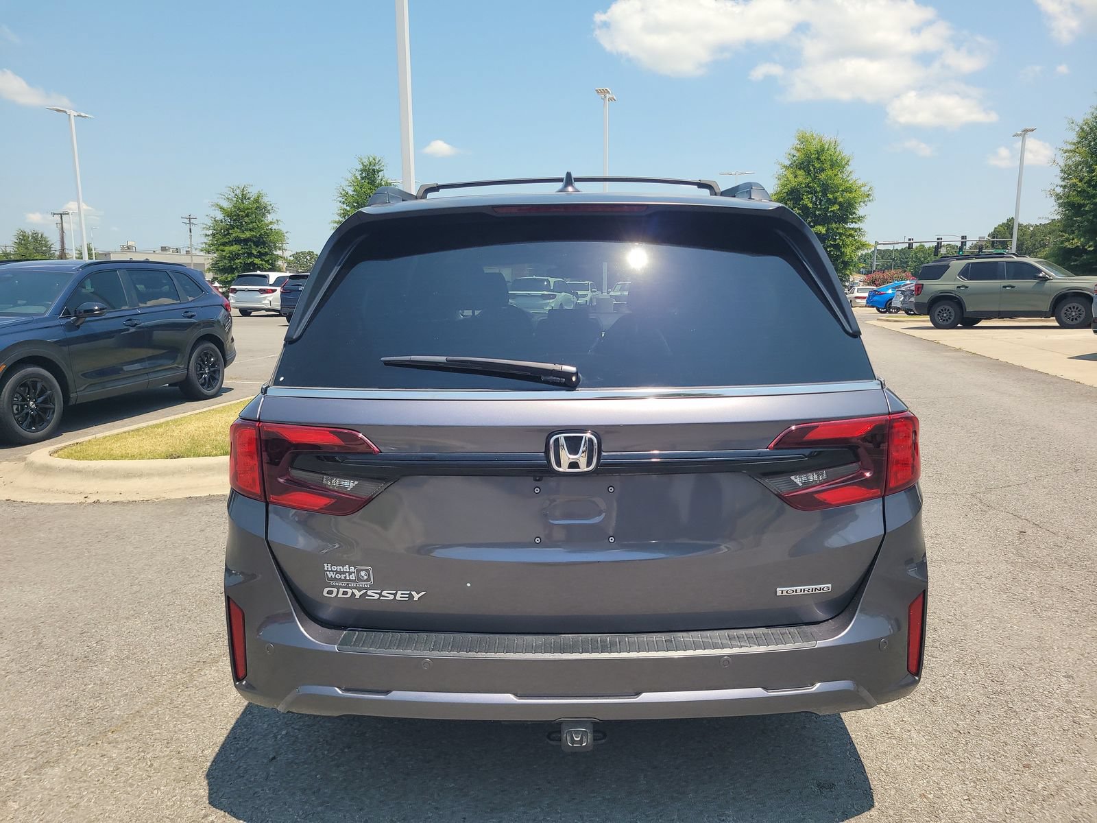 Used 2025 Honda Odyssey Touring image 4