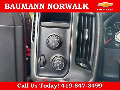 Used 2018 Chevrolet Silverado 1500 LT w/ All Star Edition AWD/4WD image 19