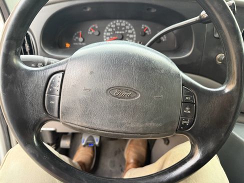 Used 1999 Ford E-350 and Econoline 350 Super Duty image 16