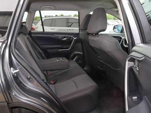 Used 2024 Toyota RAV4 XLE FWD image 21