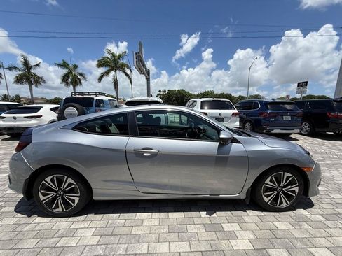 Used 2018 Honda Civic EX-T image 9
