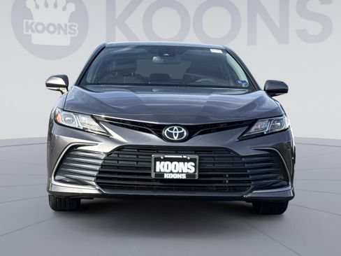 Used 2021 Toyota Camry LE image 11
