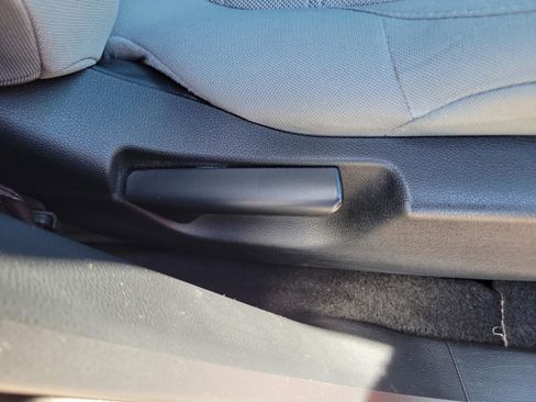 Used 2020 Honda CR-V LX image 19