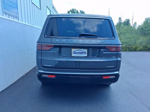 Used 2023 Jeep Wagoneer Series II AWD/4WD image 11