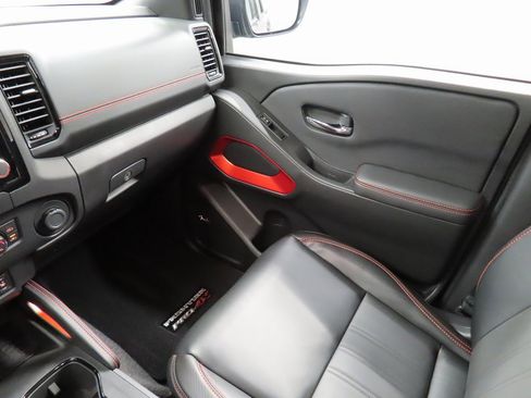 Used 2023 Nissan Frontier PRO-4X image 23