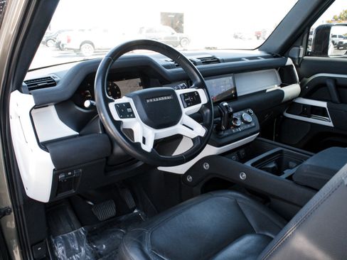 Used 2023 Land Rover Defender 90 S AWD/4WD image 8