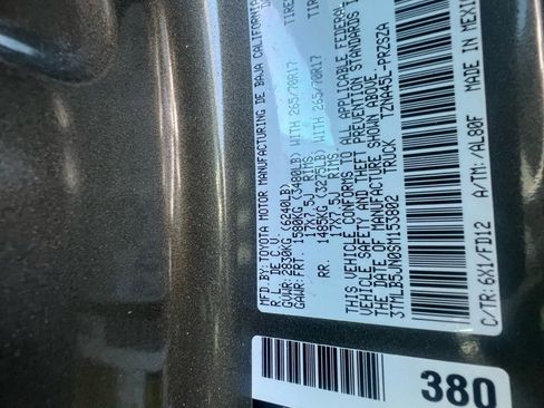 Used 2025 Toyota Tacoma TRD Off-Road image 12