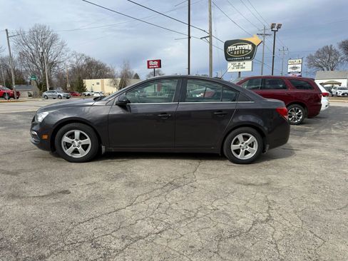 Used 2016 Chevrolet Cruze LT w/ Sun And Sound Package image 2