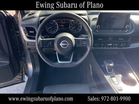 Used 2024 Nissan Rogue SV image 14