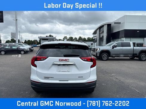Certified 2020 GMC Terrain SLE w/ Driver Convenience Package AWD/4WD image 4