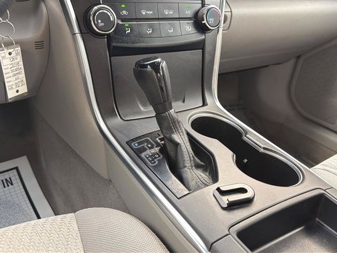 Used 2015 Toyota Camry LE FWD image 22