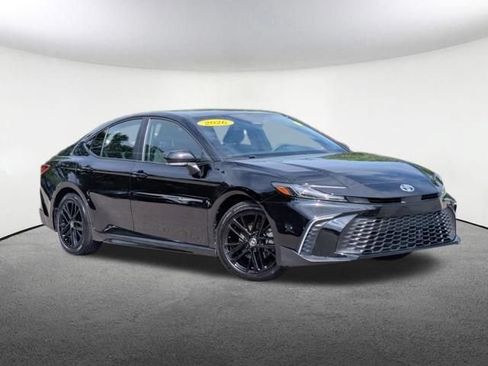 Used 2026 Toyota Camry SE w/ Convenience Package FWD image 2