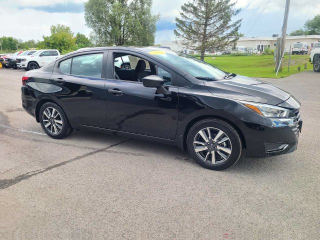 Used 2025 Nissan Versa S w/ S Plus Package FWD image 5