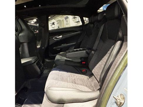 Used 2023 Audi e-tron GT Premium Plus image 24