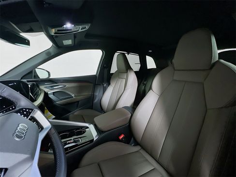 New 2025 Audi Q5 Premium Plus image 11